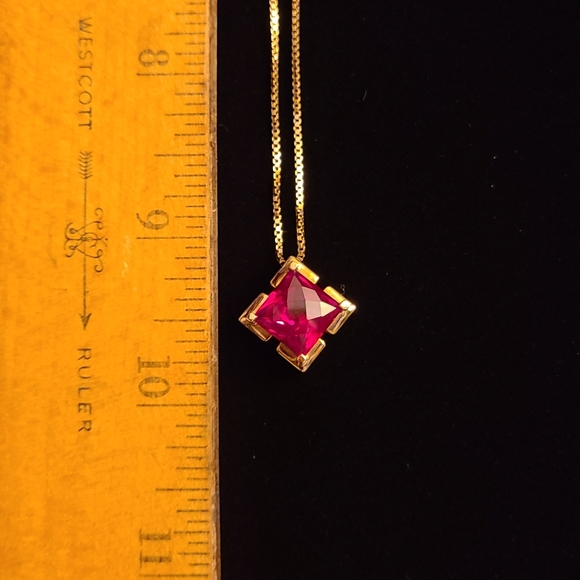 Vintage Radiant Cut 5ct Simulated Ruby Pendant on an 18in Vermeil Box Chain - Picture 4 of 6